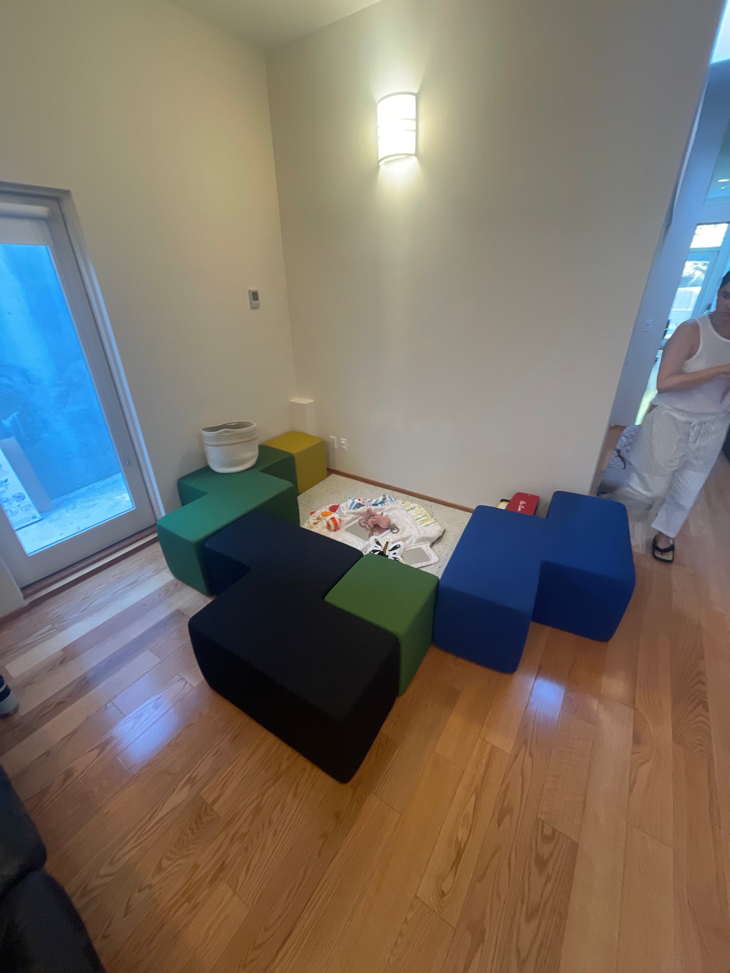 Peter J. Lassen Grid Block Modular Seating System