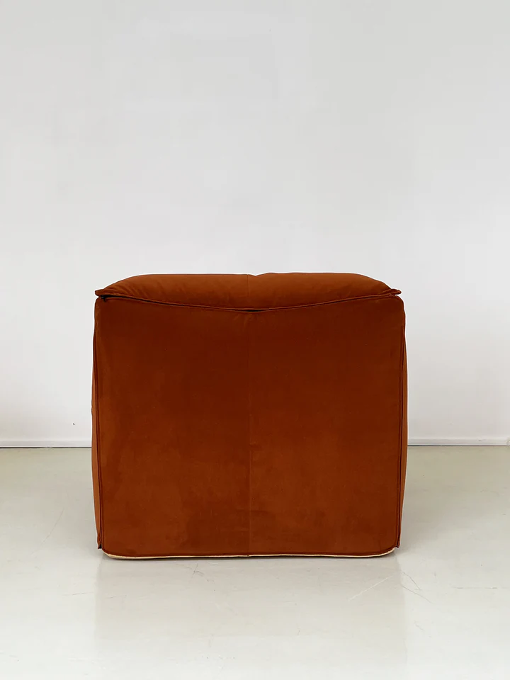 Auburn Le Bambole Lounge