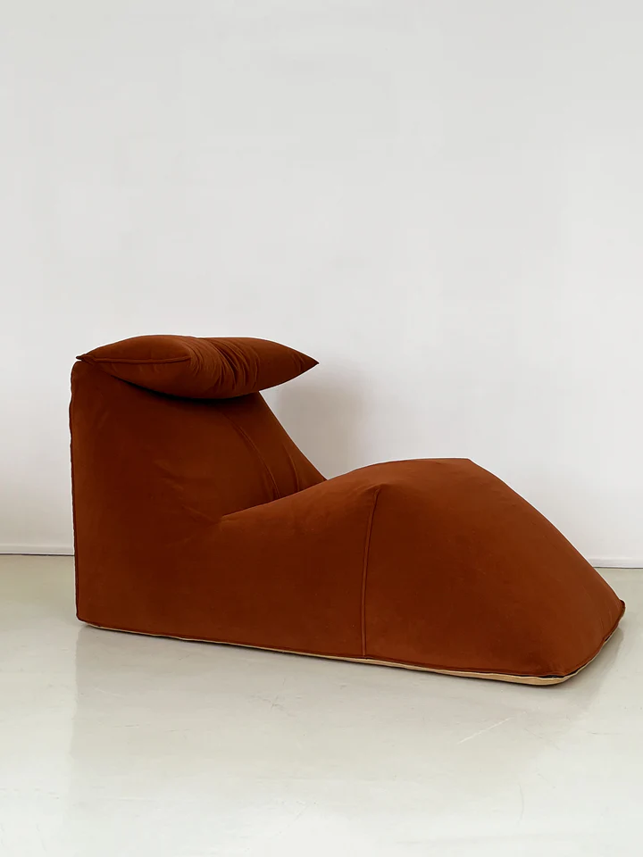 Auburn Le Bambole Lounge